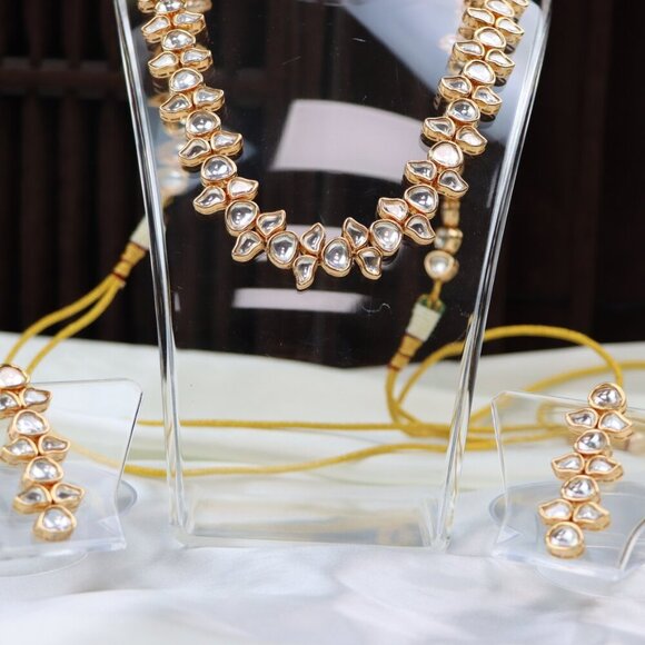 Classic Kundan Necklace & Earrings Set, JP41 - Picture 6 of 12